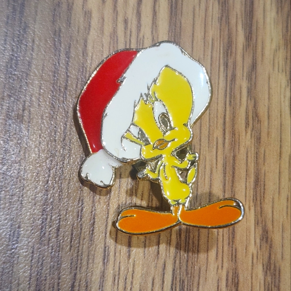 Brooch Pin Signed Warner Bros Looney Tunes Tweety Bird Christmas Santa H…